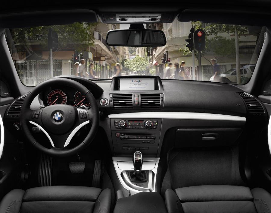  BMW 1-Series Coupe 2011 года  (фото 10 из 77)